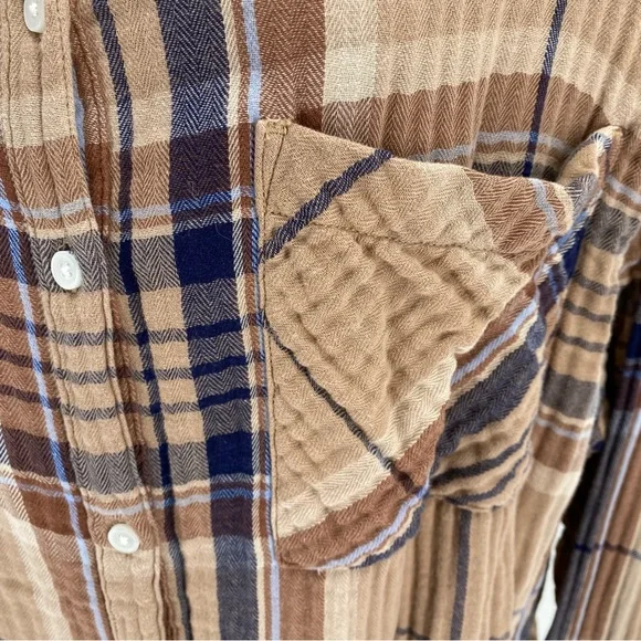 Aerie tan & navy blue plaid flannel shirt - Picture 4 of 10